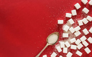 Het verschil tussen natuurlijke en geraffineerde suikers